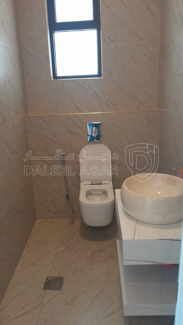 شقة في اراضي غرب عمان - 120,000 دأ - صورة 1